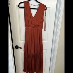 banana republic tiered dress in clay color